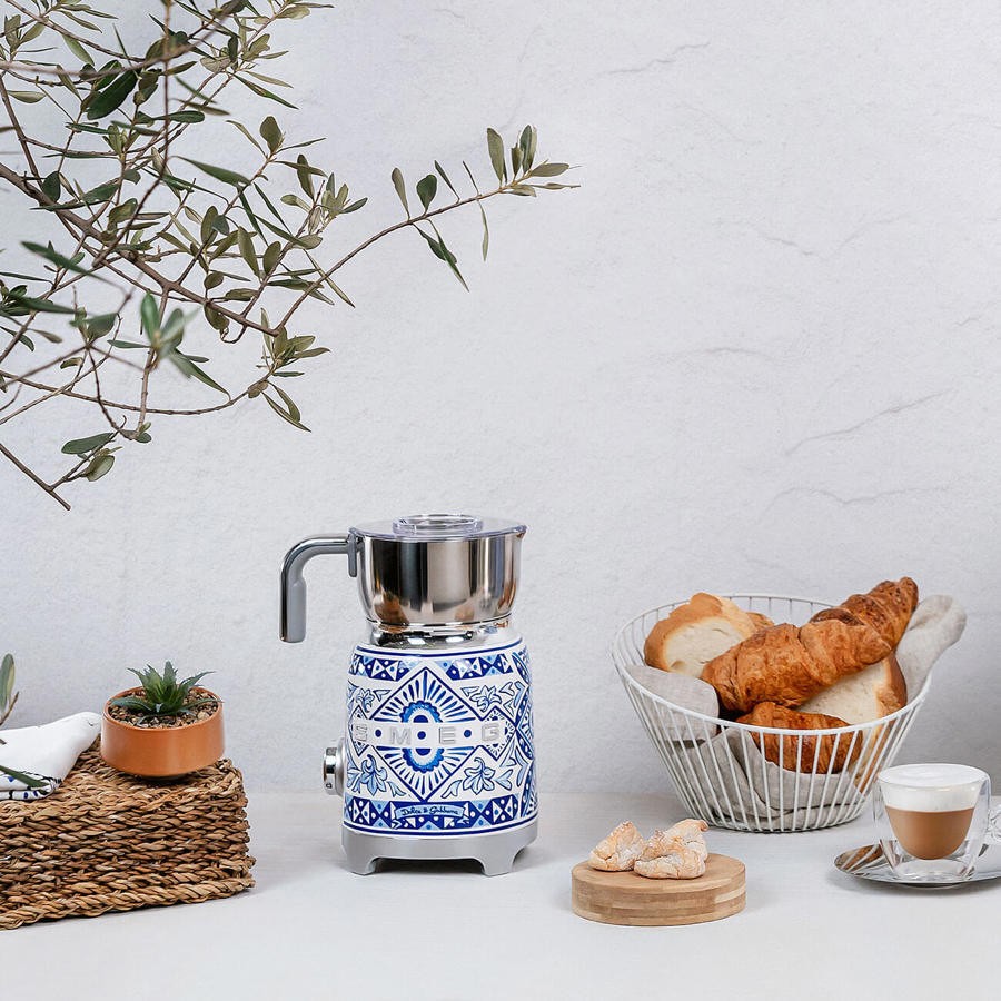 Smeg, " Sicily Is My Love" Dolce & Gabbana Milk Frother, 500 Watts, Blue