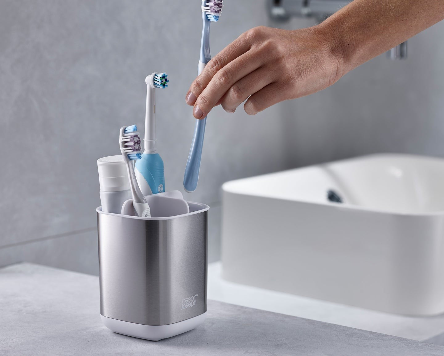 Joseph Joseph, EasyStore™ Steel Toothbrush Holder