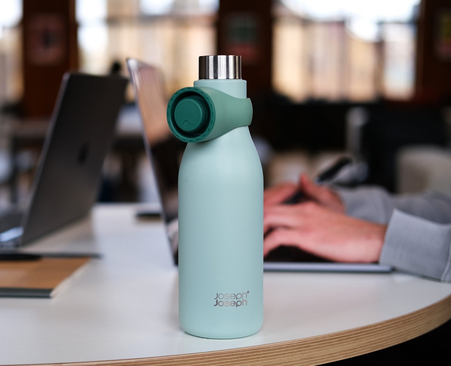 Joseph Joseph, Loop™ Stainless-steel Vacuum Insulated Water Bottle, 500 ML