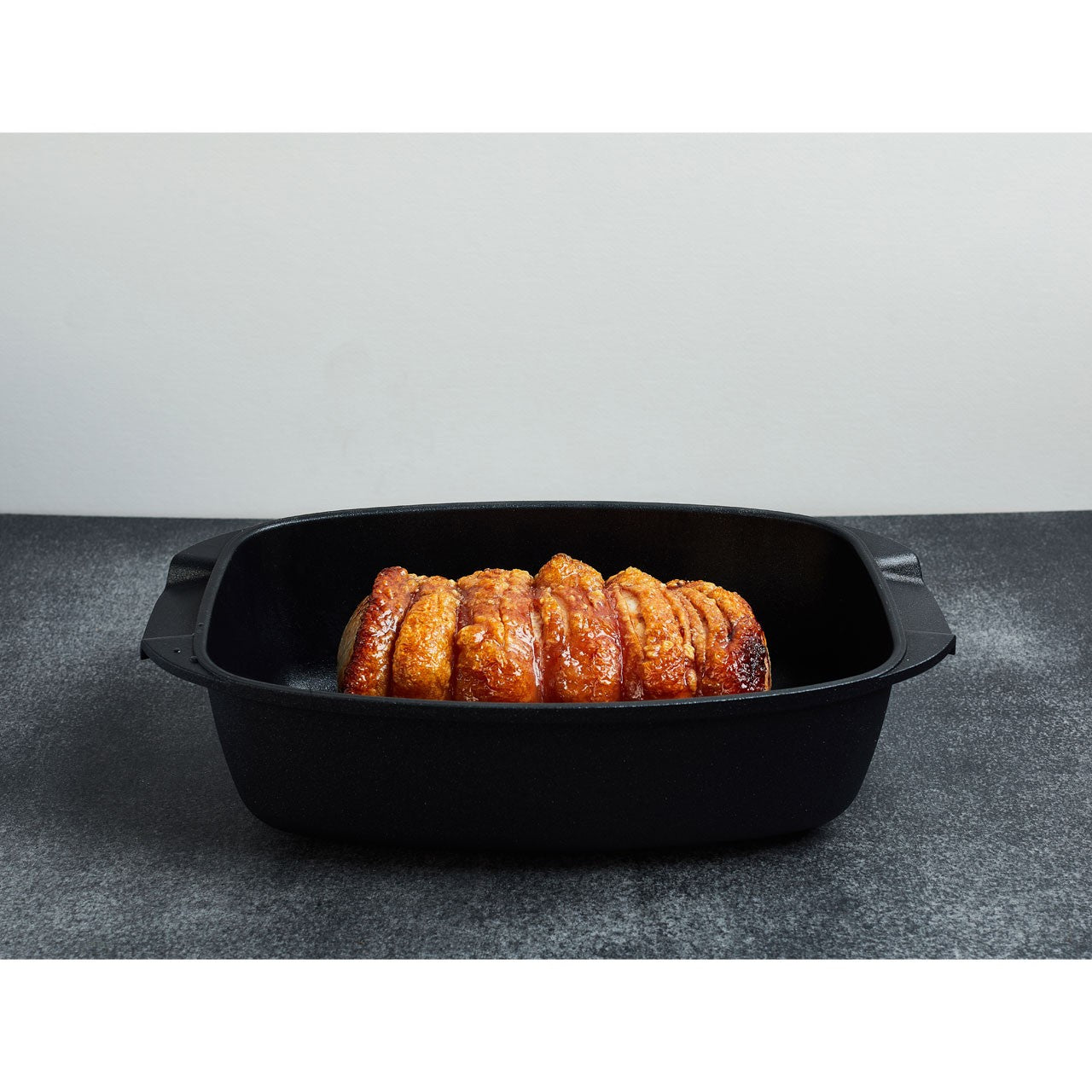 Swiss Diamond, Nonstick Roaster With Glass Lid, Black