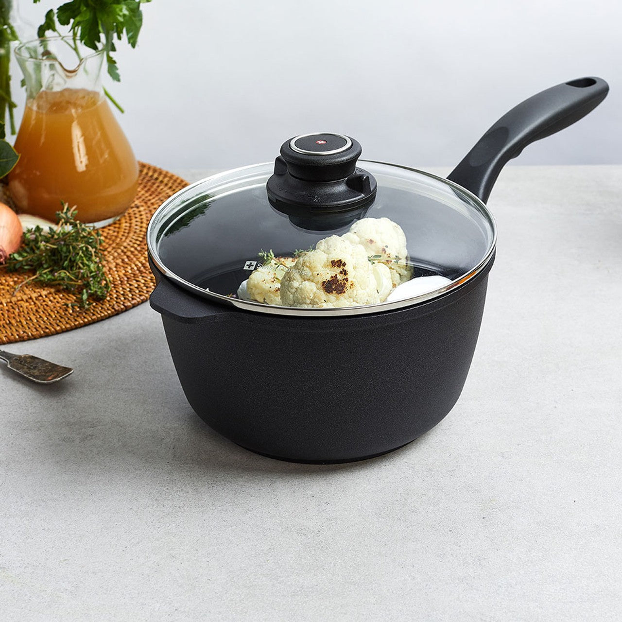 Swiss Diamond, Nonstick Saucepan With Glass Lid, 18 CM, Black