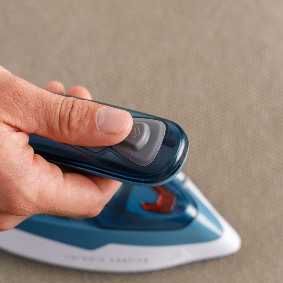 Taurus, Travel Steam Iron, 1100 Watts, Blue