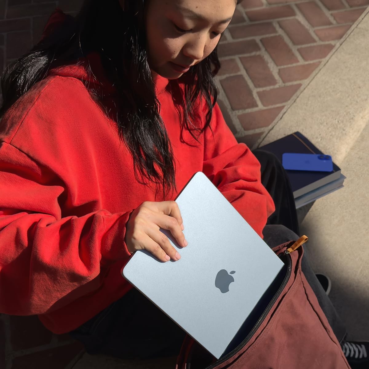Apple 2025 MacBook Air 13.6" Laptop, 16 GB RAM, Sky Blue