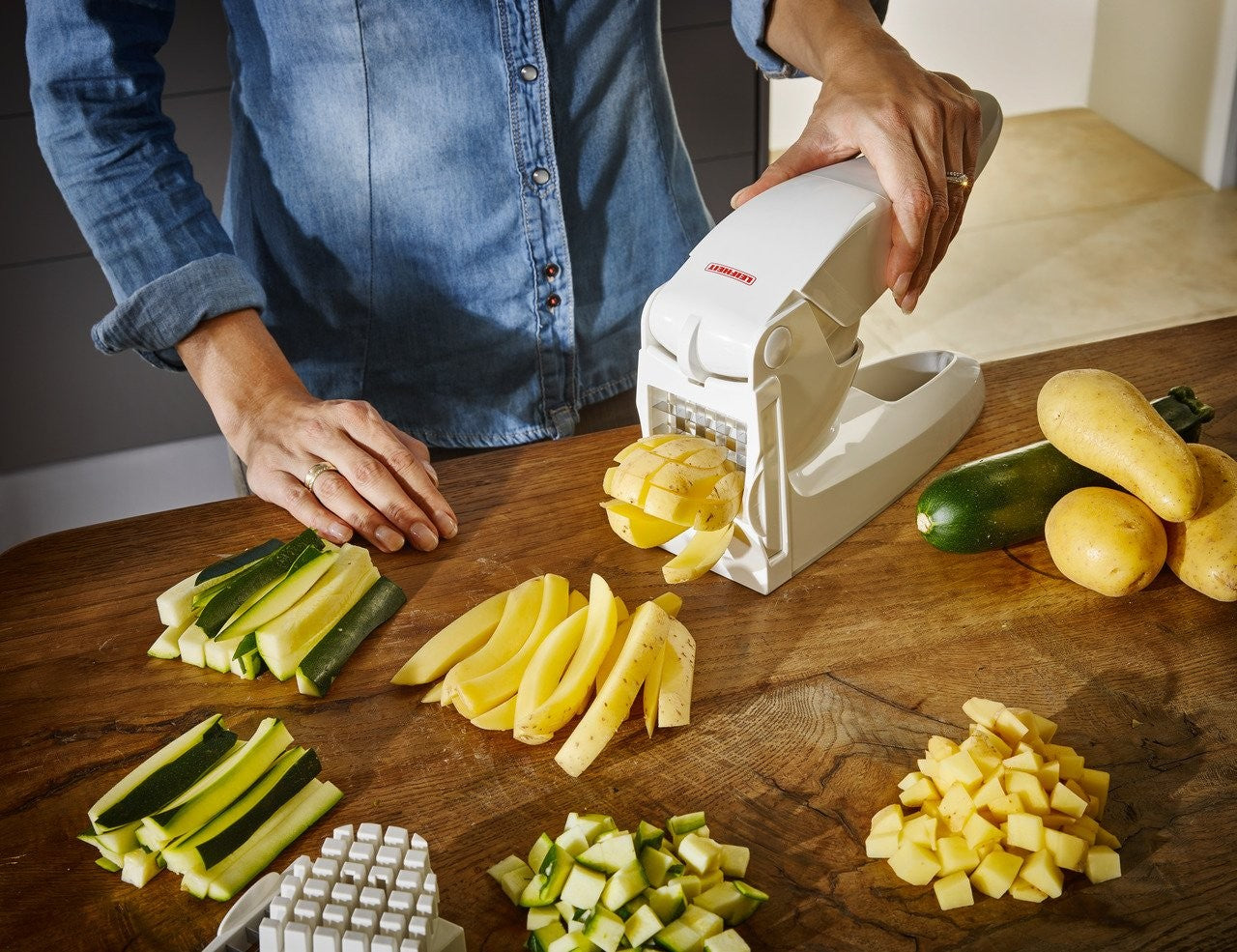 Leifheit, Fries Cutter, White